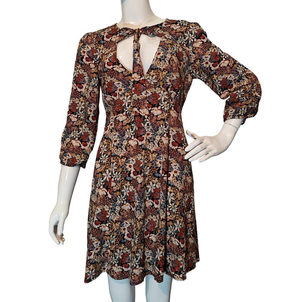 Forever 21 Floral Mini Dress Medium Boho Cottagecore Keyhole Fit Flare - Picture 1 of 5